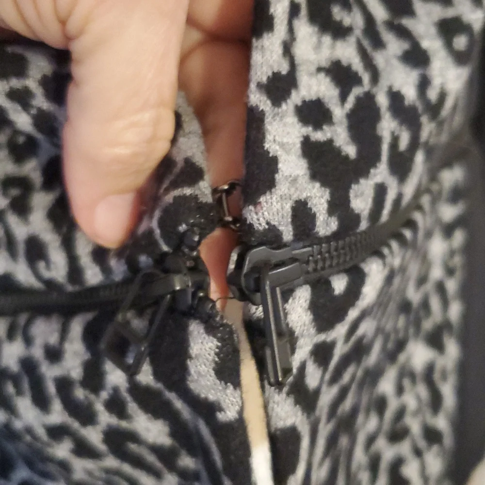 Rebecca Taylor Convertible Black Gray Leopard Print Peplum Knit Blazer Size 8 - Picture 7 of 11